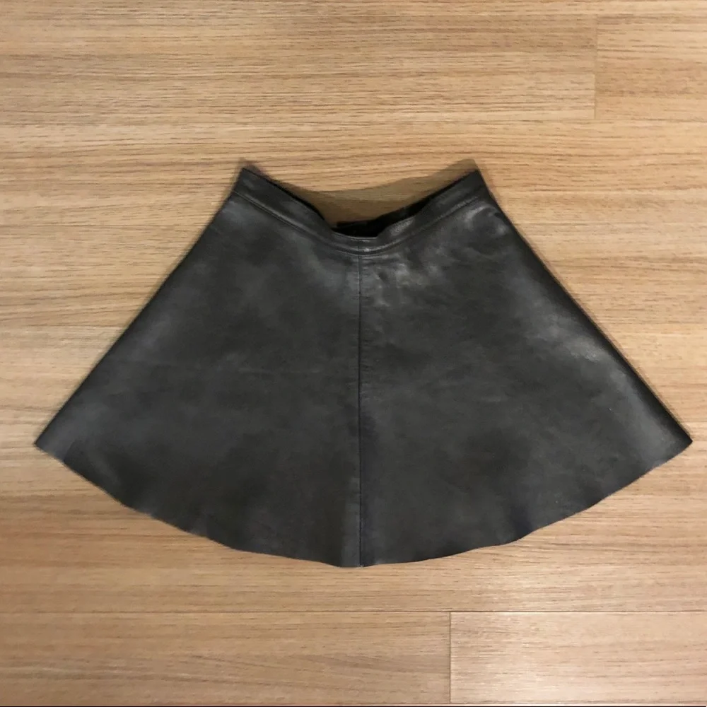 Black leather American Apparel mini skirt - Picture 2 of 8